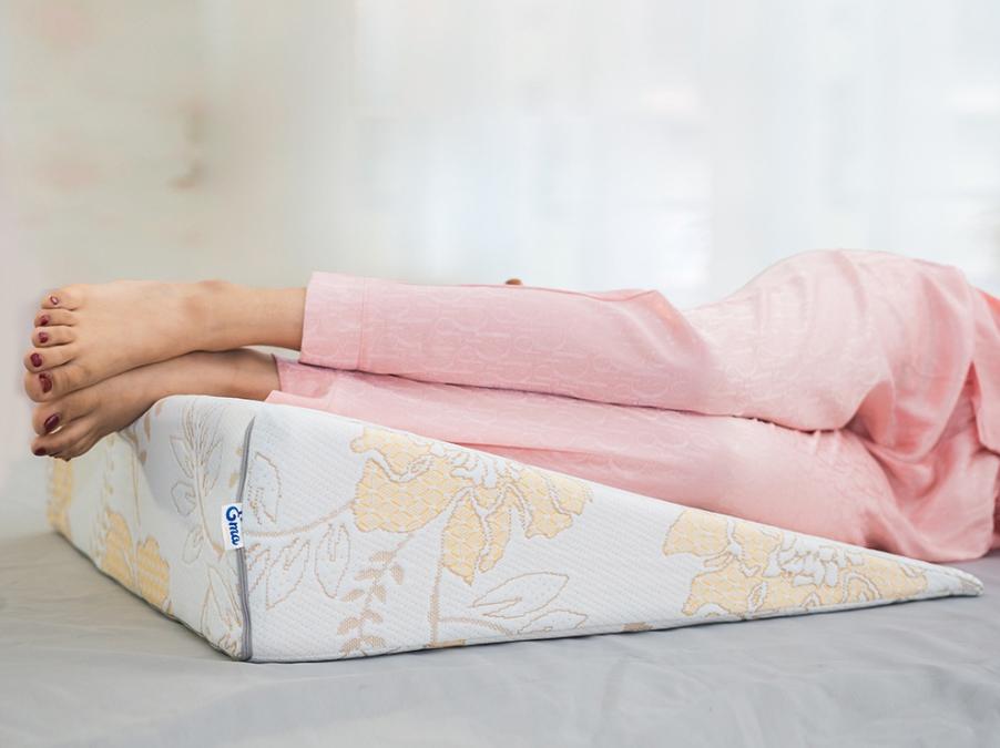 Gối chống giãn tĩnh mạch Ema